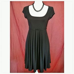 3/$30 White House Black Market Babydoll Dress